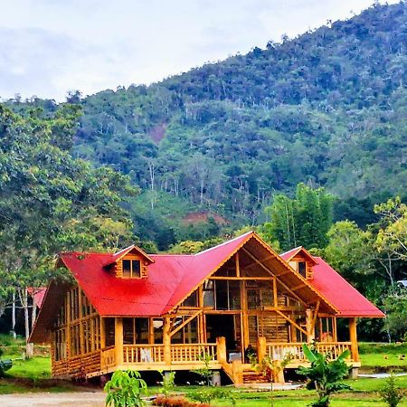 Hassinger Ranch Cabanas Oxapampa Eksteriør billede