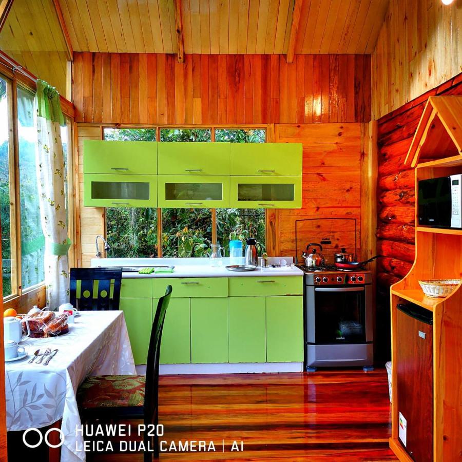 Hassinger Ranch Cabanas Oxapampa Eksteriør billede