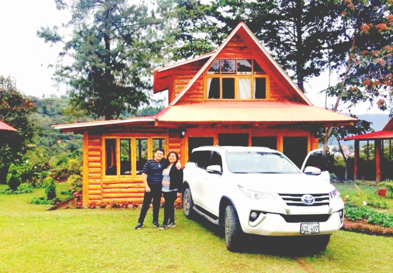 Hassinger Ranch Cabanas Oxapampa Eksteriør billede